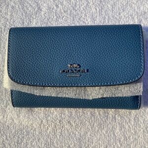 Coach Medium Envelope Pebble Leather Wallet Sky Blue/ Silver